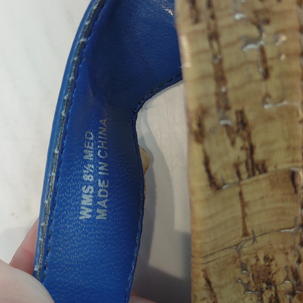 Dana Buchman Blue/Teal Straps Silver Medallion Thong Flat Sandals - Picture 13 of 13